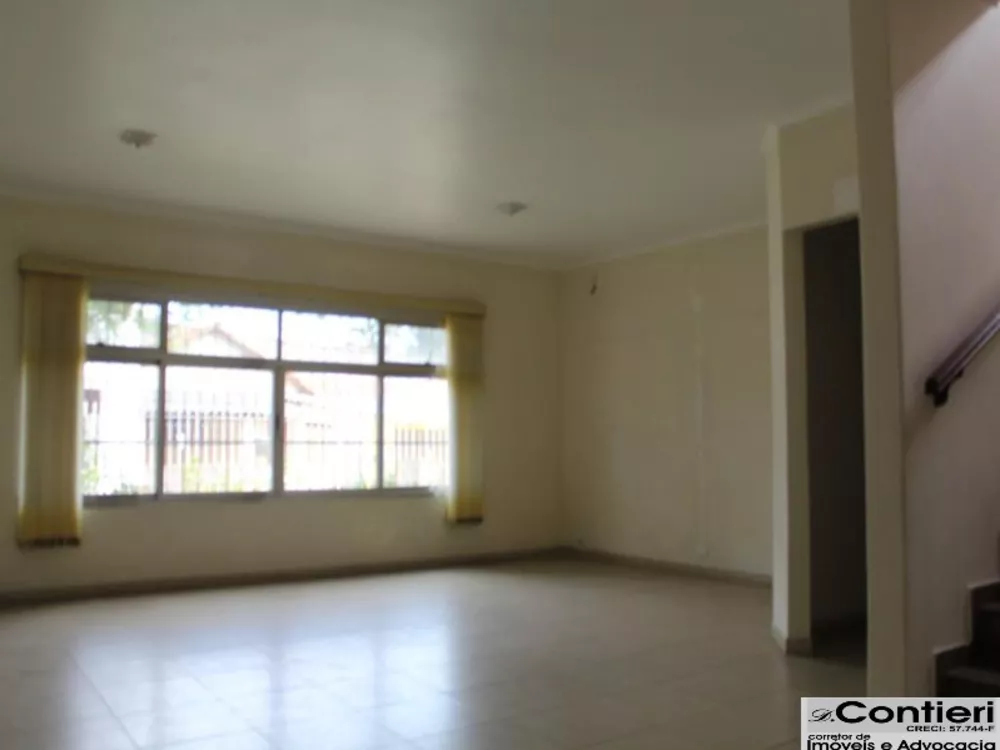 Casa à venda com 4 quartos, 160m² - Foto 3