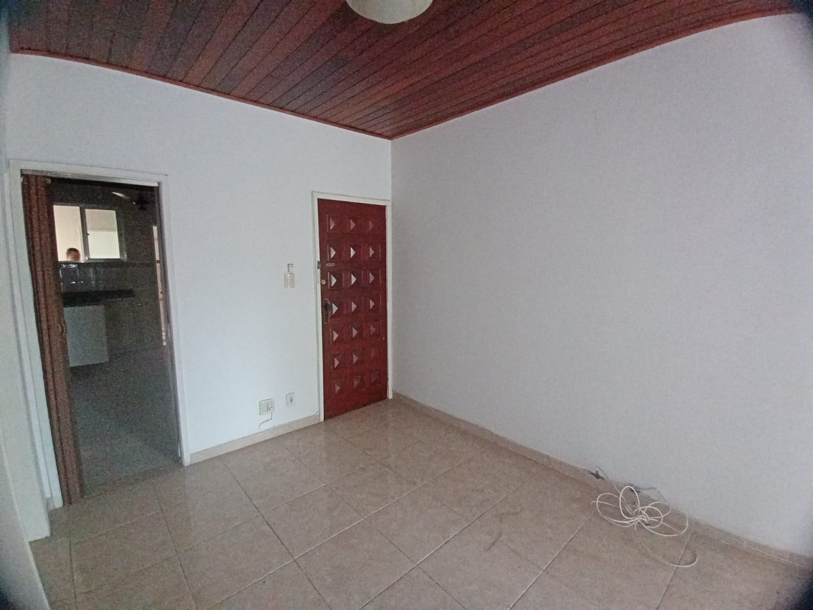 Apartamento à venda com 2 quartos, 75m² - Foto 4