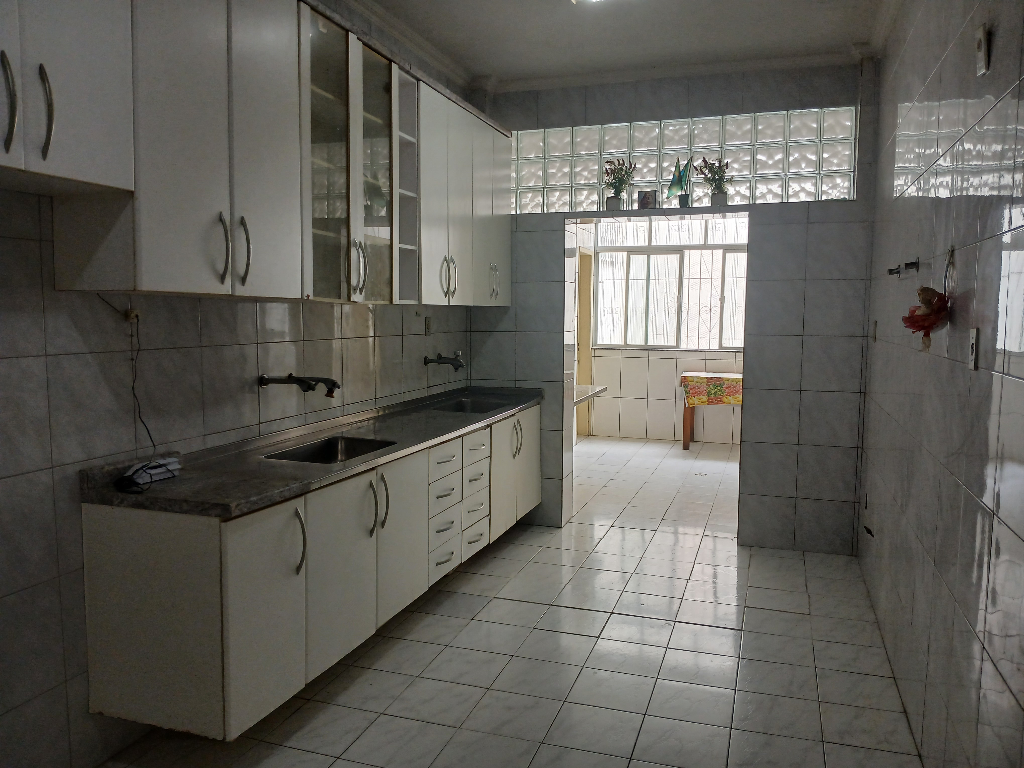 Apartamento à venda com 4 quartos, 200m² - Foto 6