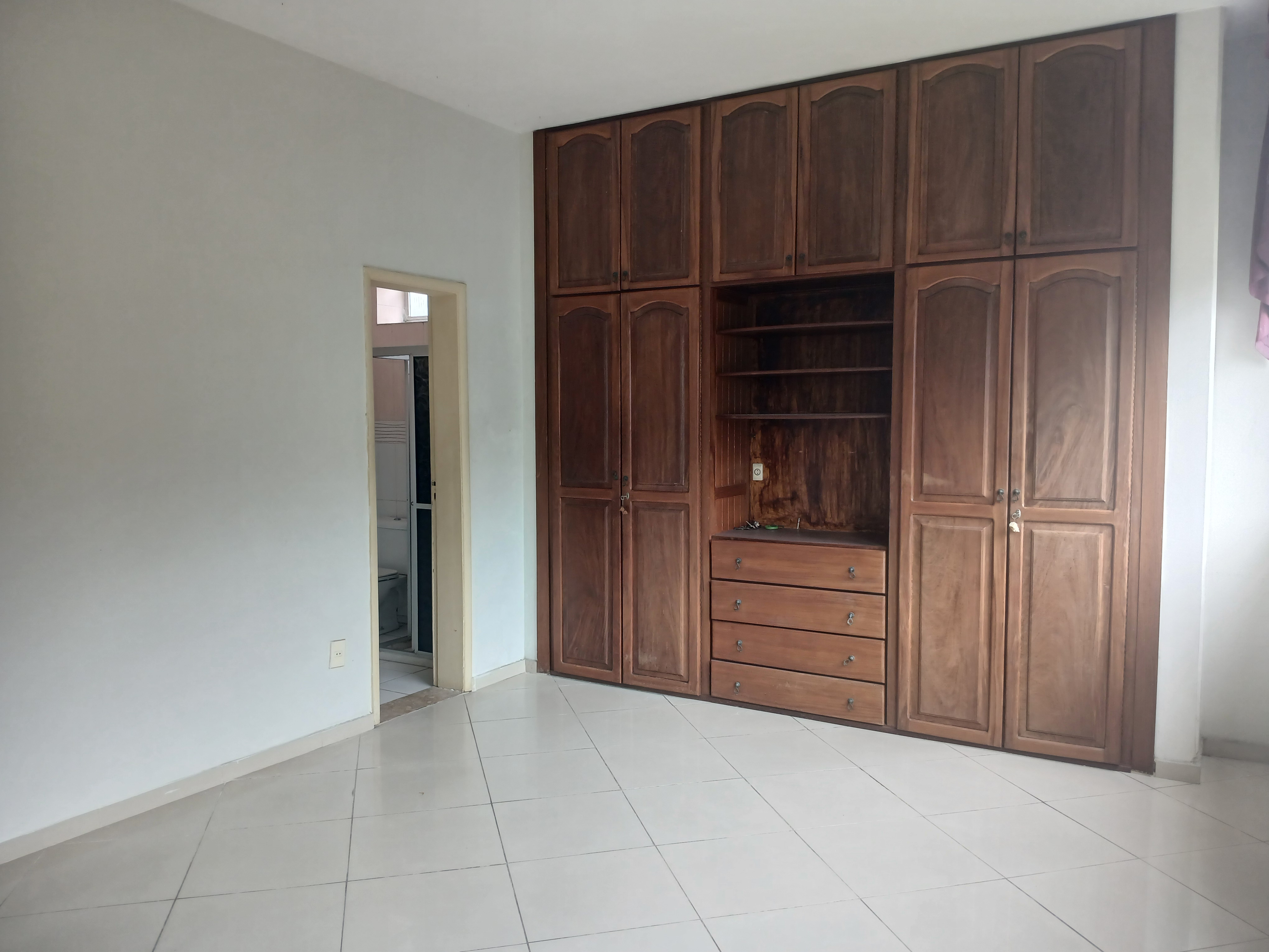 Apartamento à venda com 4 quartos, 200m² - Foto 11