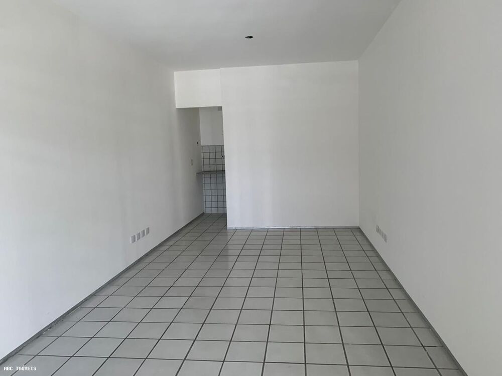 Prédio Inteiro à venda com 1 quarto, 300m² - Foto 2