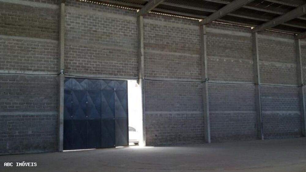 Depósito-Galpão, 3200 m² - Foto 1