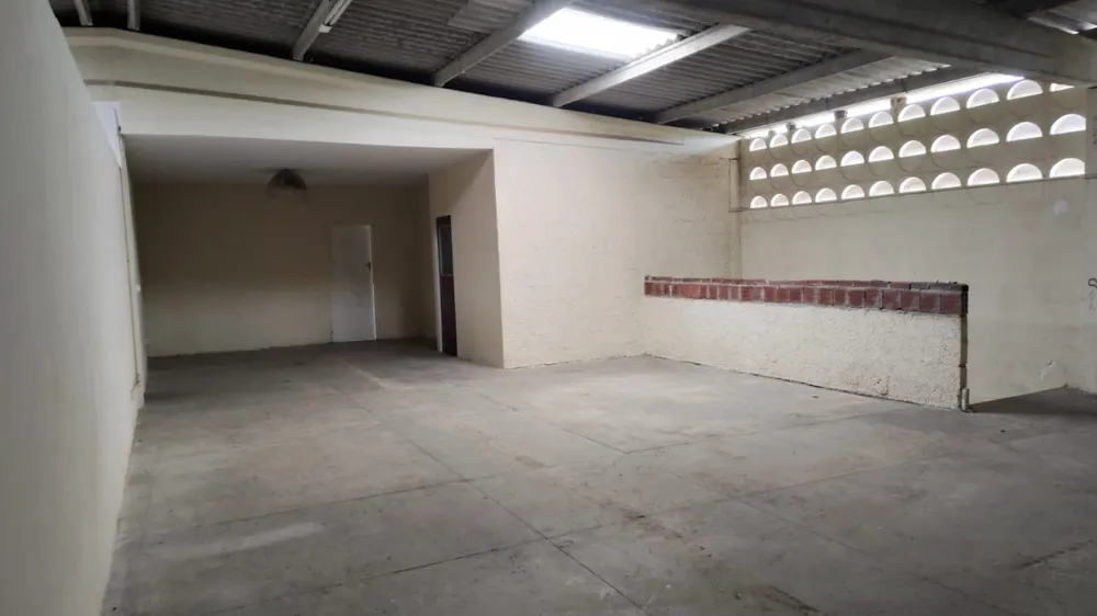 Depósito-Galpão, 1300 m² - Foto 1