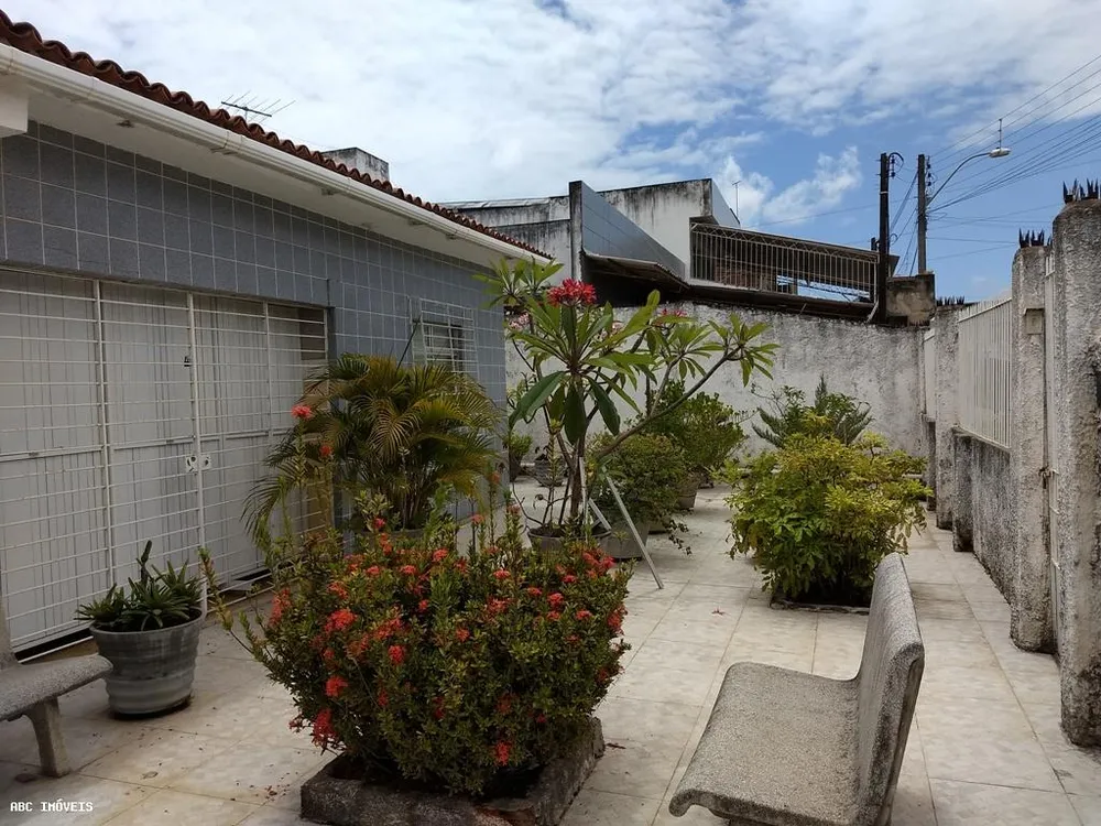 Casa, 4 quartos, 172 m² - Foto 1