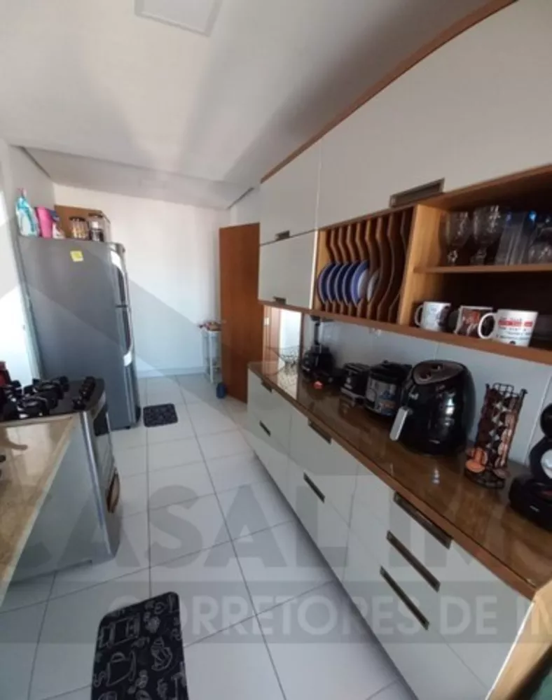 Apartamento à venda com 3 quartos, 125m² - Foto 4