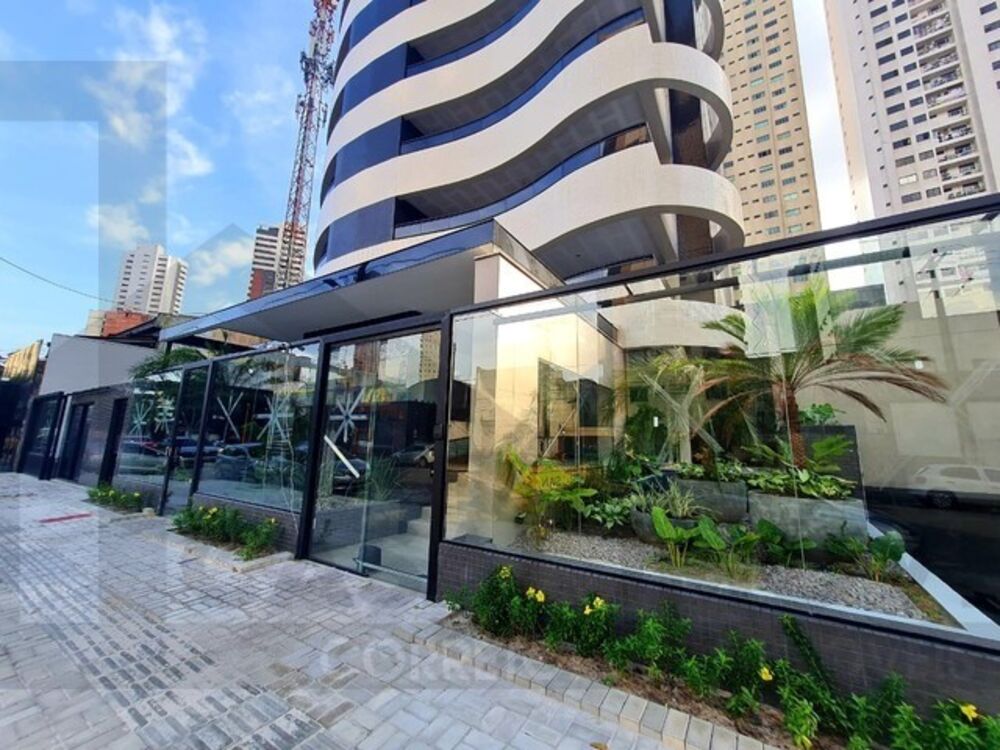 Apartamento à venda com 4 quartos, 236m² - Foto 1
