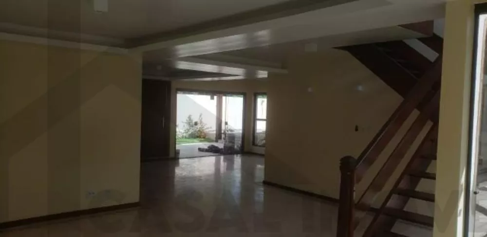 Casa à venda com 5 quartos, 800m² - Foto 4