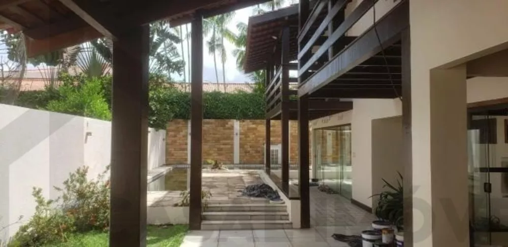 Casa à venda com 5 quartos, 800m² - Foto 1