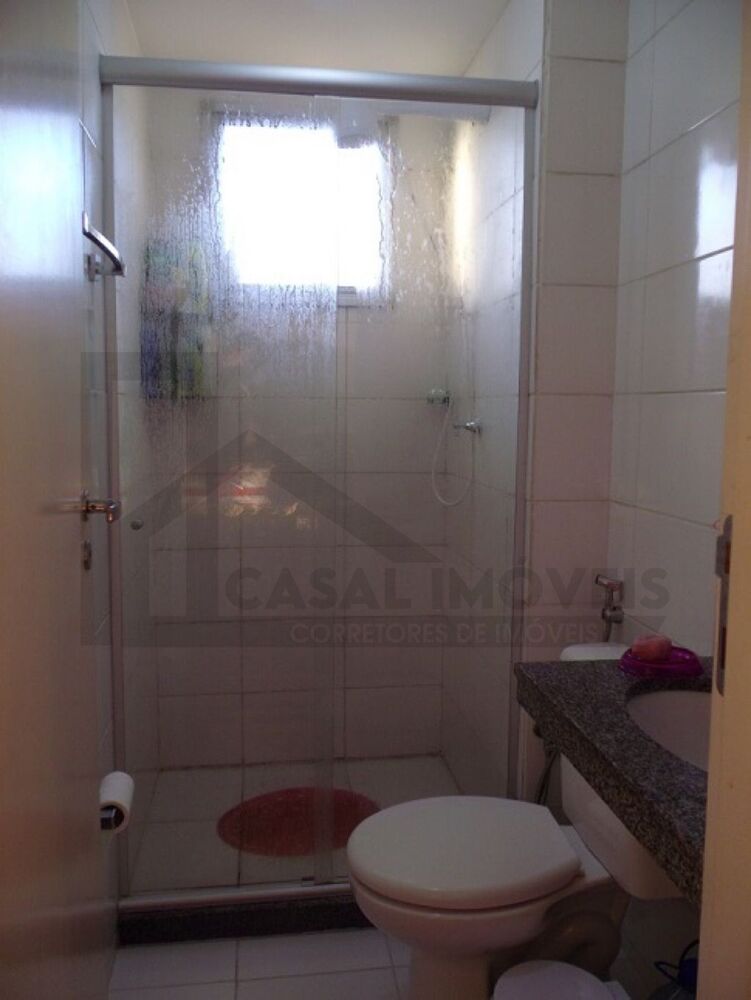 Apartamento à venda com 3 quartos, 81m² - Foto 2
