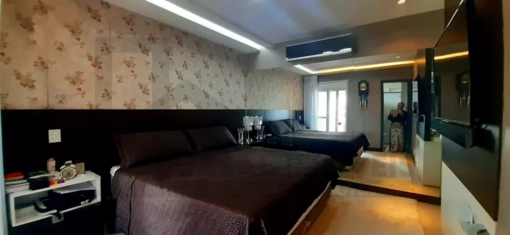 Apartamento à venda com 3 quartos, 250m² - Foto 2