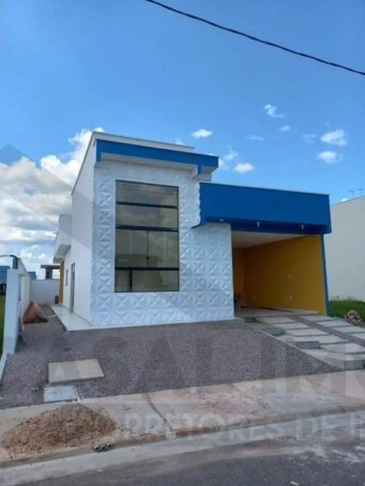 Casa à venda com 3 quartos, 230m² - Foto 1