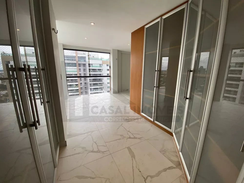 Cobertura à venda com 4 quartos, 650m² - Foto 2