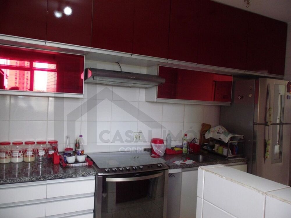 Apartamento à venda com 3 quartos, 81m² - Foto 2