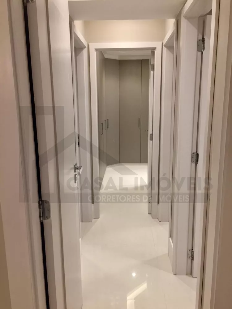 Apartamento à venda com 4 quartos, 202m² - Foto 5