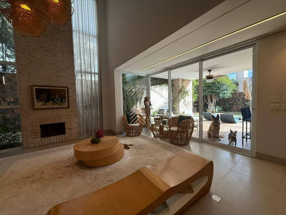 Sobrado, 4 quartos, 270 m² - Foto 1