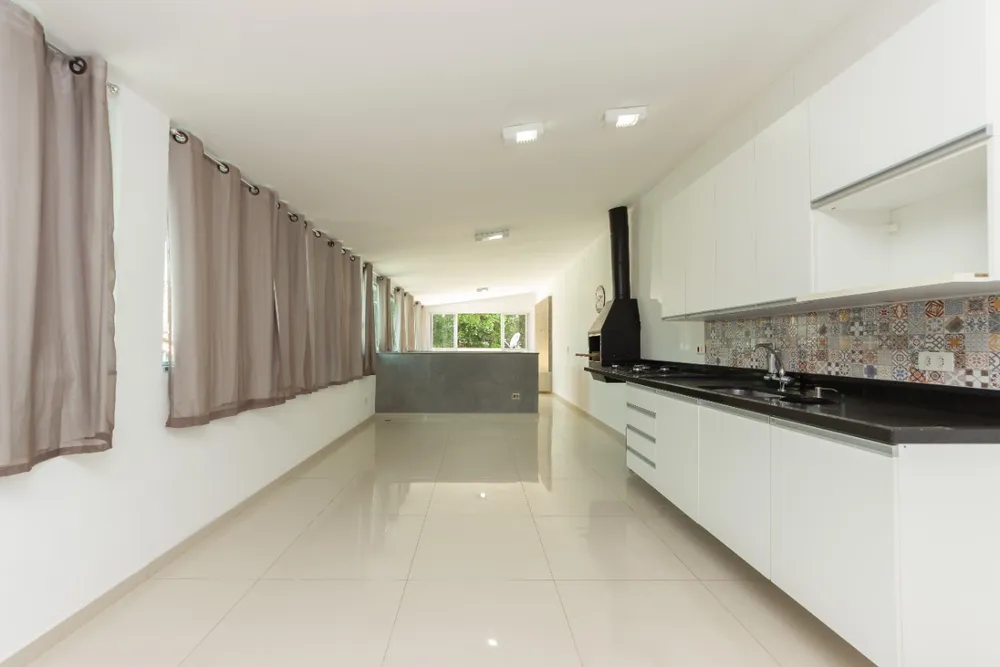 Casa, 3 quartos, 240 m² - Foto 1