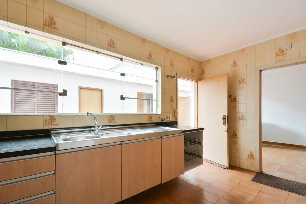 Casa, 4 quartos, 331 m² - Foto 2