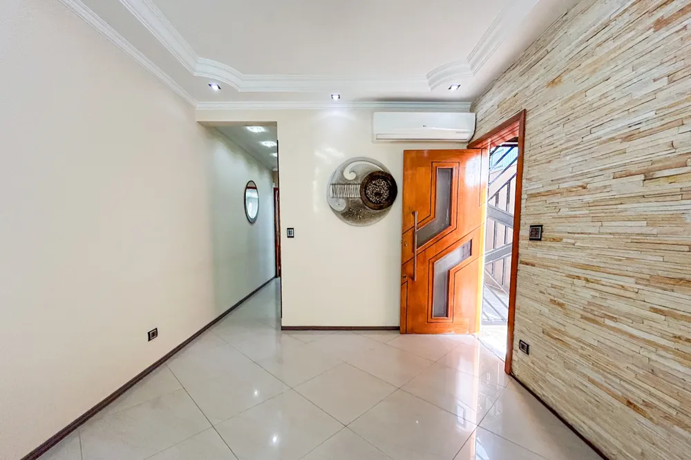 Casa, 3 quartos, 217 m² - Foto 2