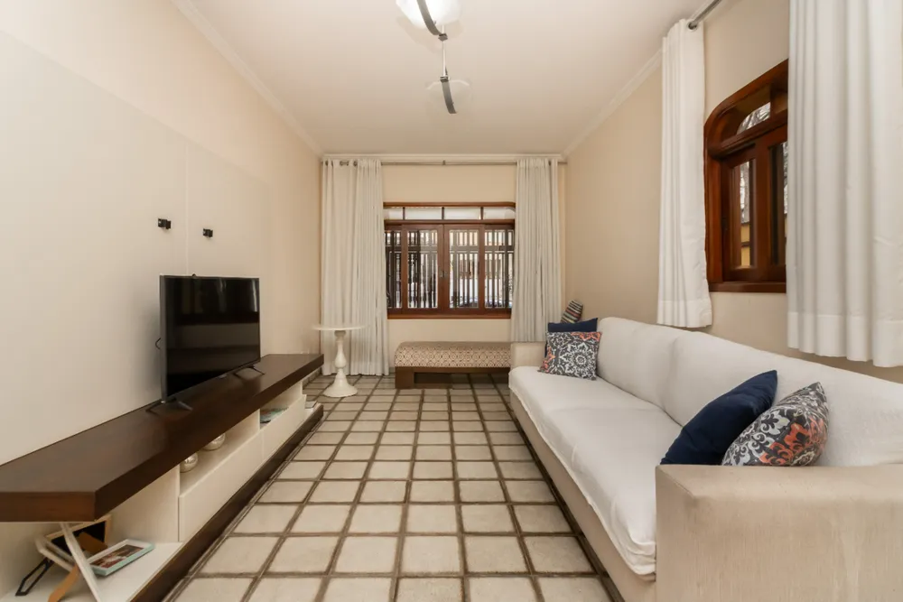 Casa, 4 quartos, 208 m² - Foto 1