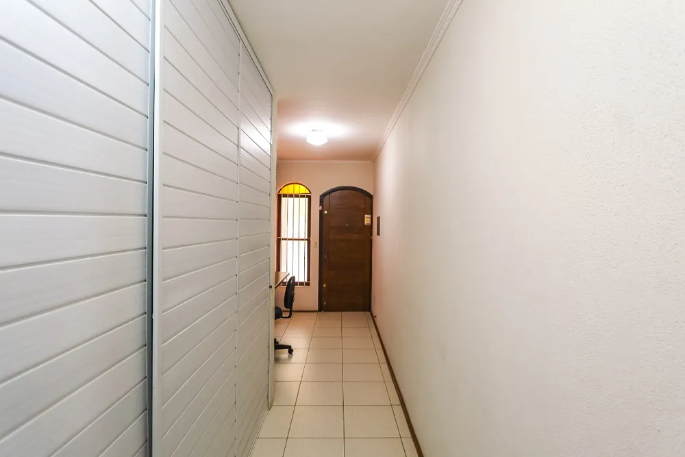 Casa, 4 quartos, 211 m² - Foto 2