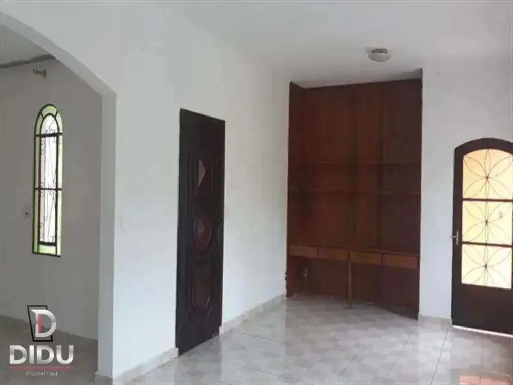 Casa, 3 quartos, 241 m² - Foto 1