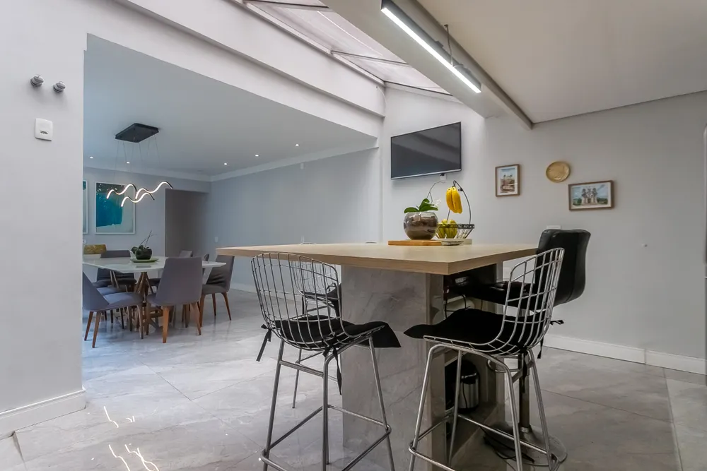 Casa, 3 quartos, 219 m² - Foto 3