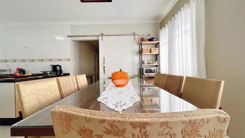 Casa, 3 quartos, 250 m² - Foto 1