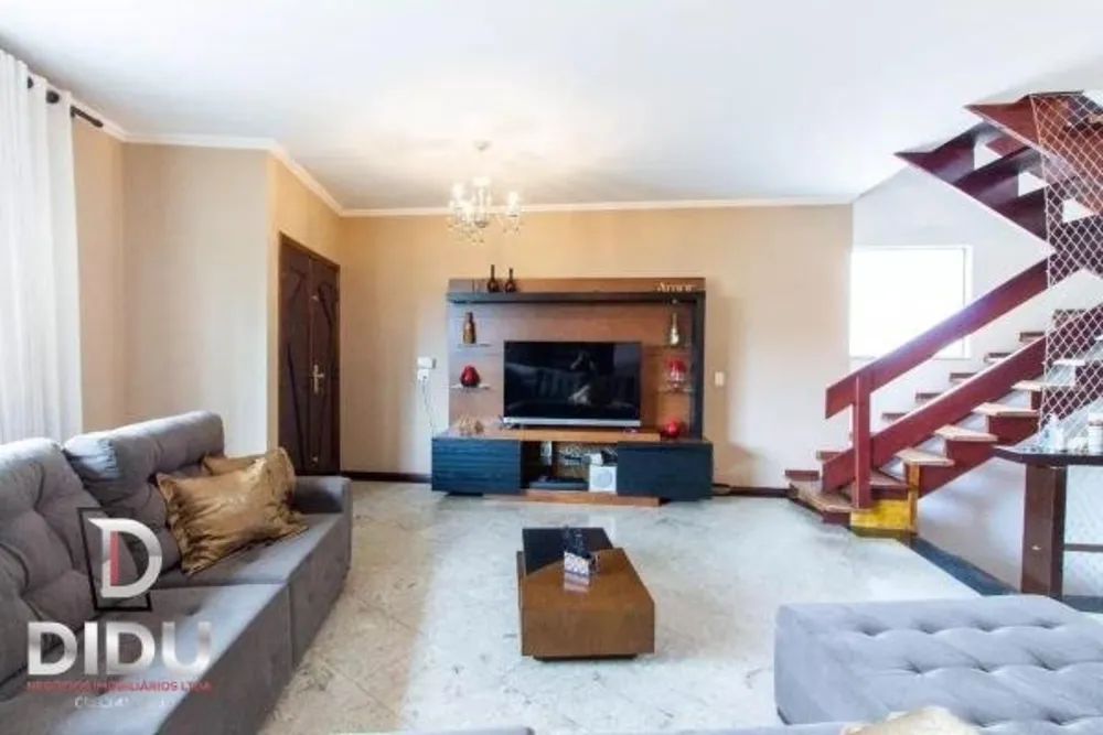 Casa, 4 quartos, 340 m² - Foto 1