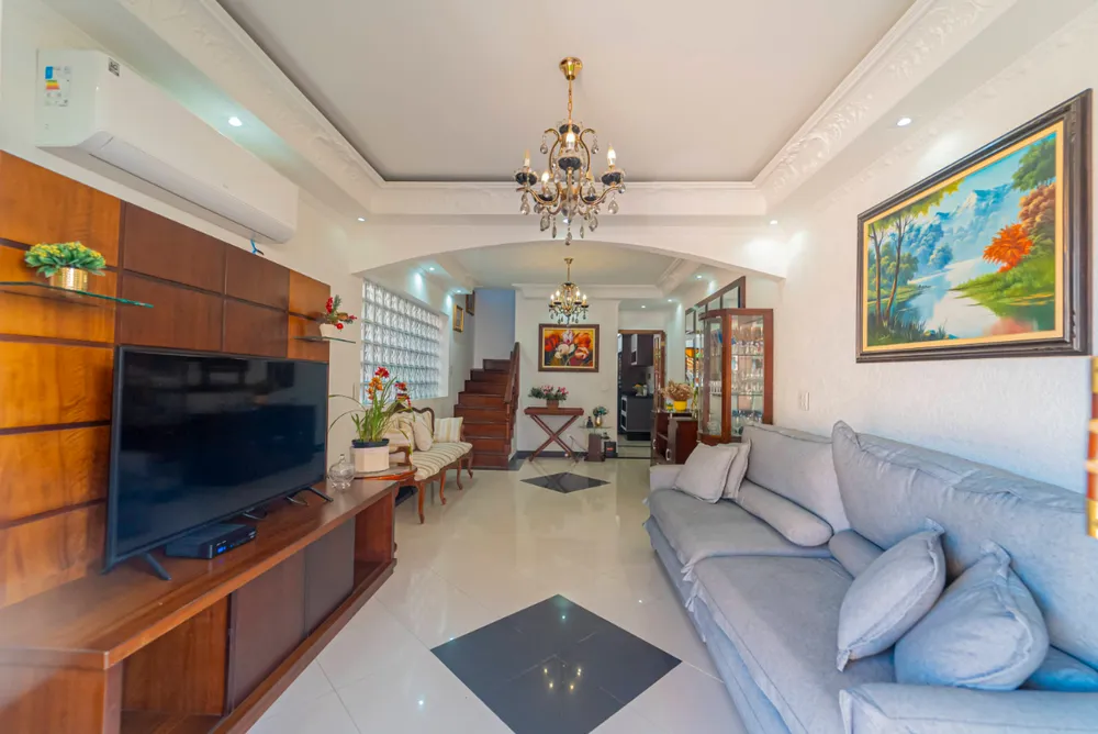 Casa, 3 quartos, 235 m² - Foto 3