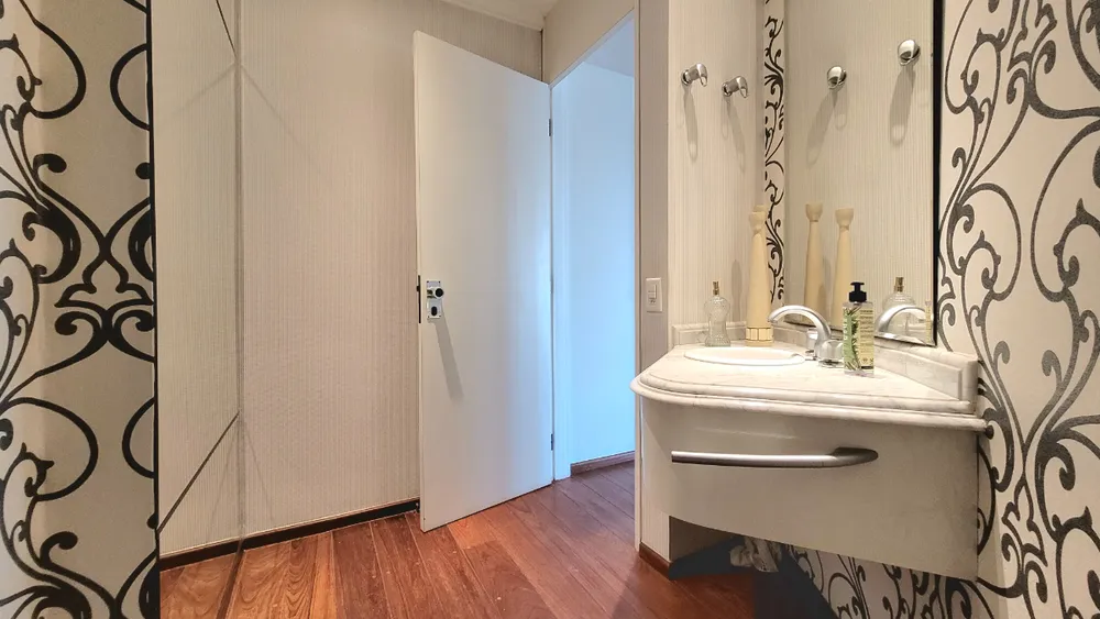 Apartamento, 3 quartos, 296 m² - Foto 2