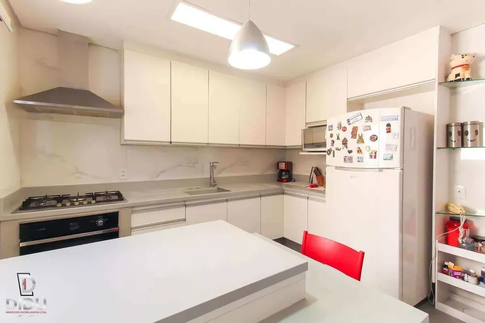 Apartamento, 3 quartos, 146 m² - Foto 2