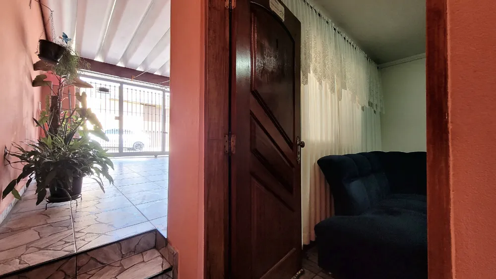 Casa, 5 quartos, 218 m² - Foto 2