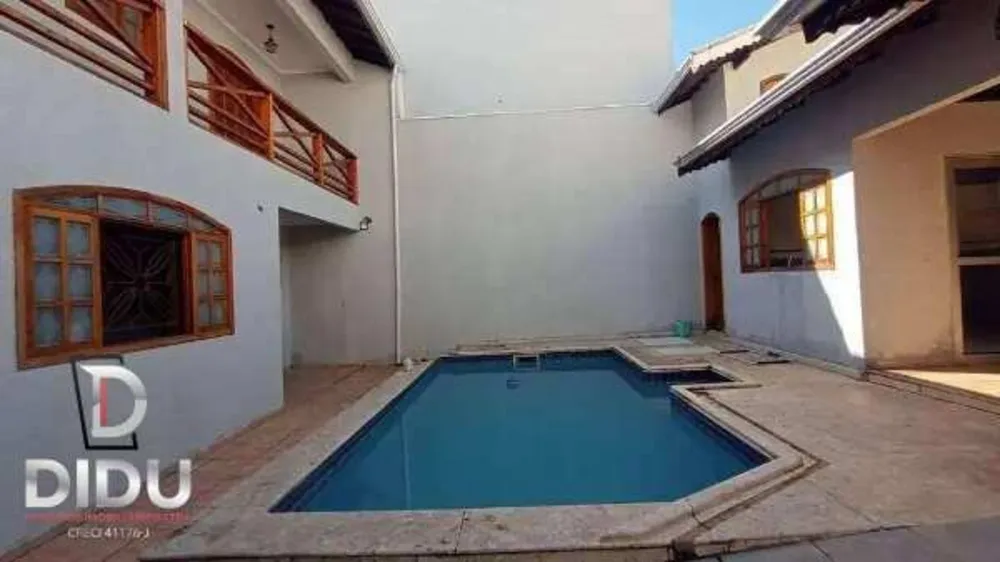 Casa, 4 quartos, 363 m² - Foto 1