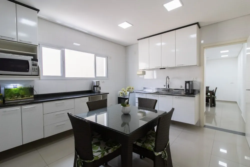 Casa, 3 quartos, 195 m² - Foto 8