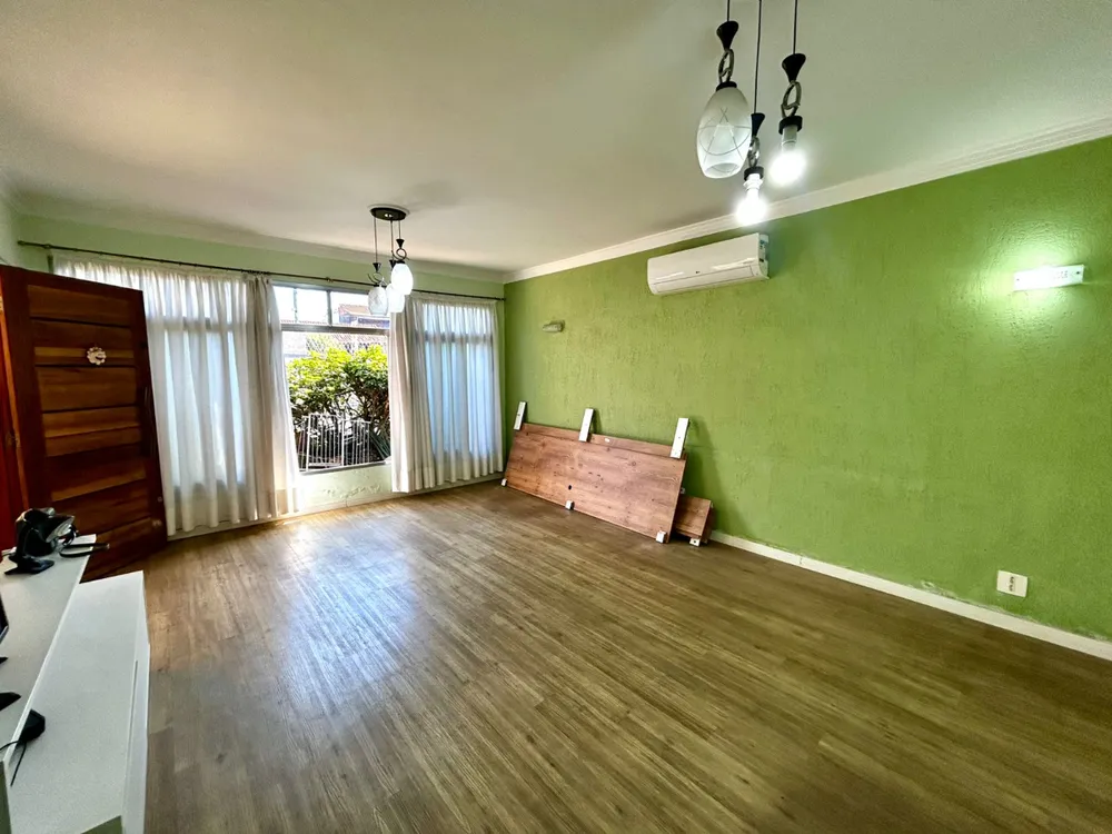 Casa, 3 quartos, 232 m² - Foto 1