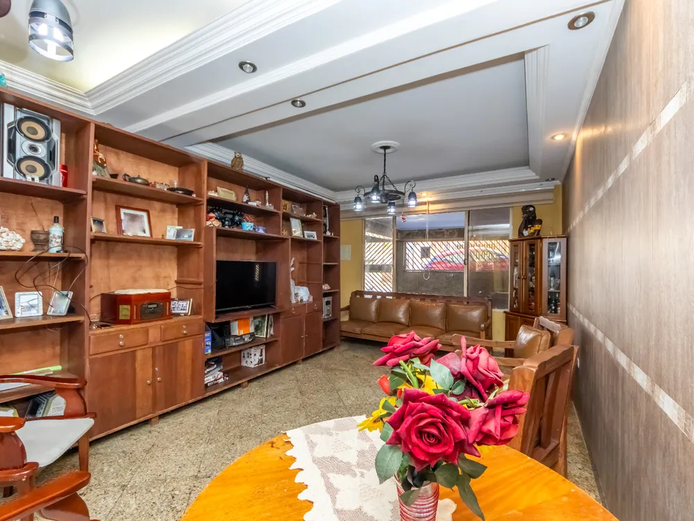 Casa, 3 quartos, 325 m² - Foto 1