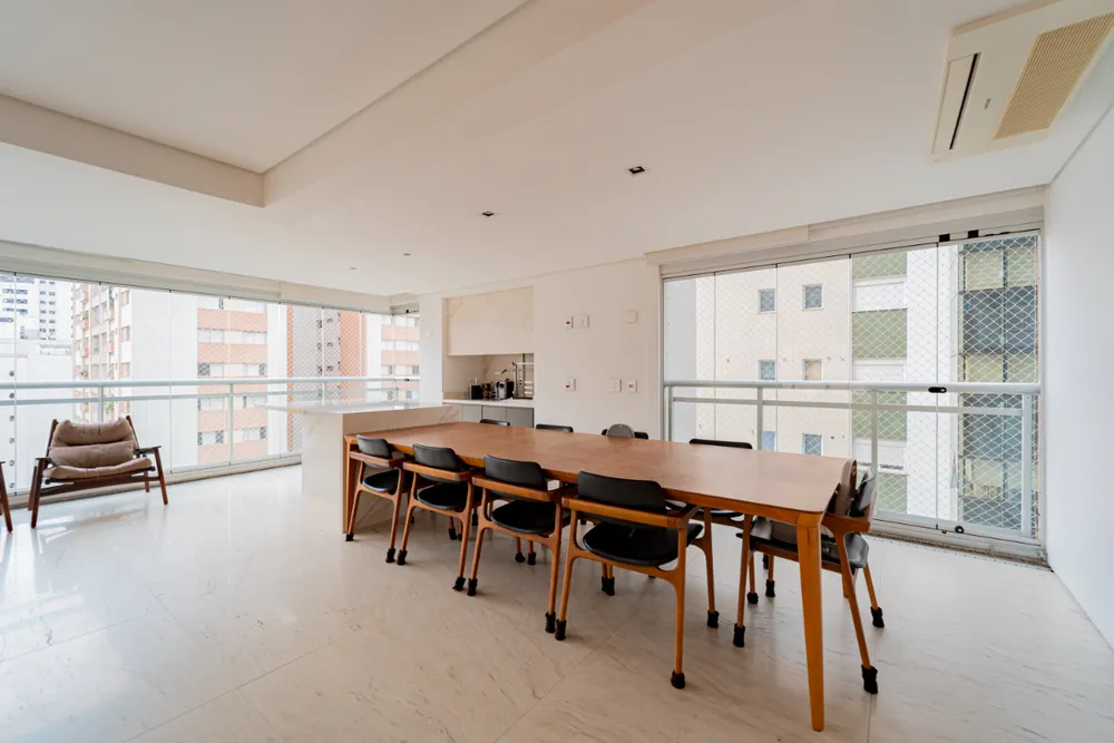 Apartamento, 3 quartos, 220 m² - Foto 1