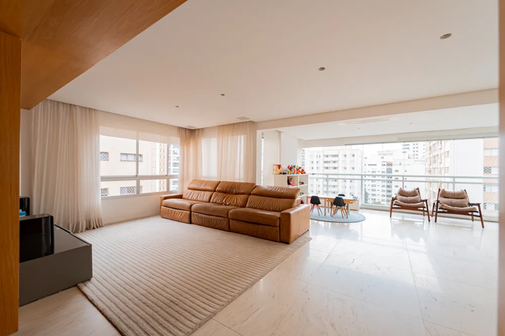 Apartamento, 3 quartos, 220 m² - Foto 2