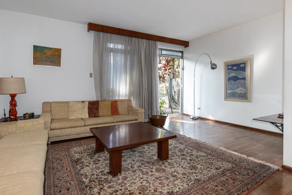 Casa, 5 quartos, 209 m² - Foto 1