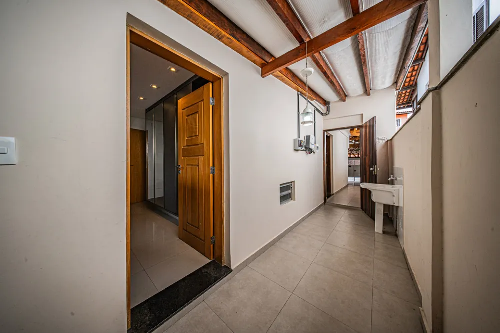 Casa, 3 quartos, 180 m² - Foto 1