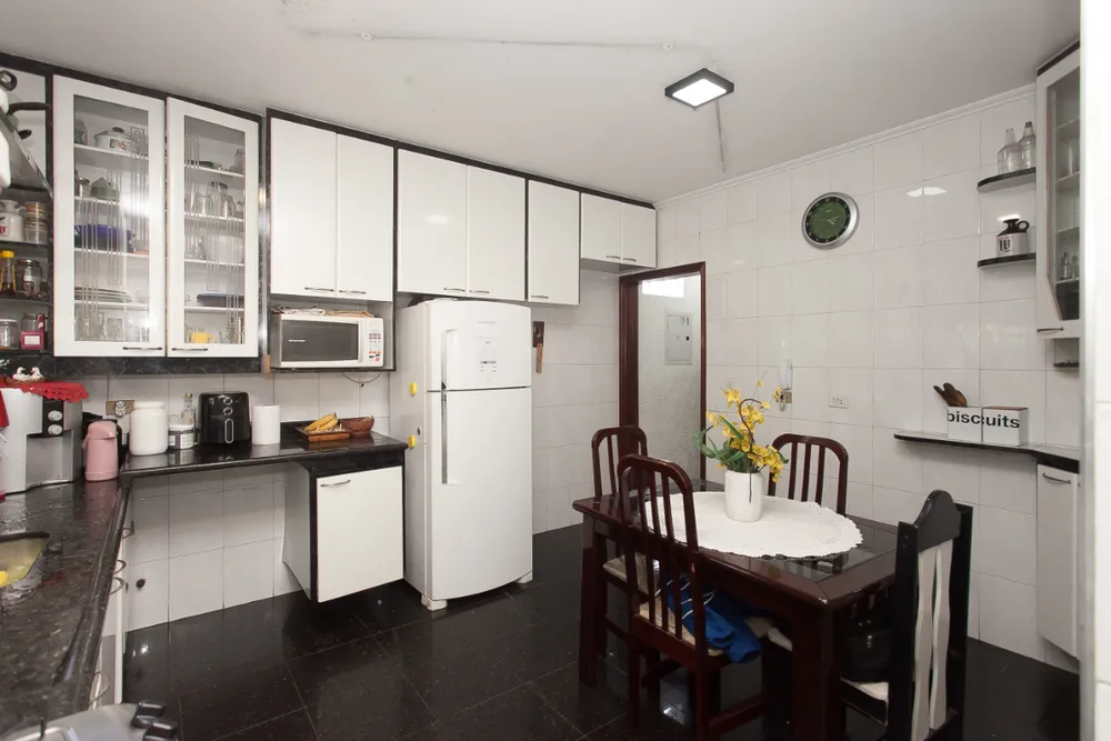 Casa, 3 quartos, 247 m² - Foto 1