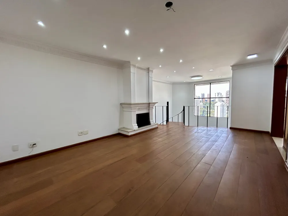 Cobertura, 3 quartos, 223 m² - Foto 2