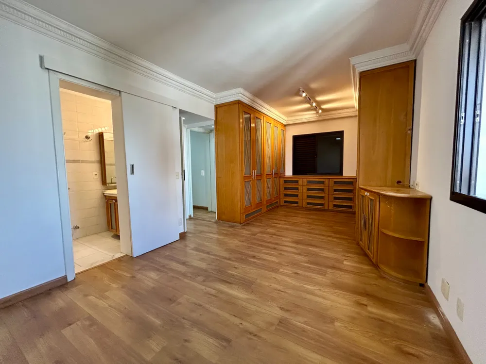 Cobertura, 3 quartos, 223 m² - Foto 3