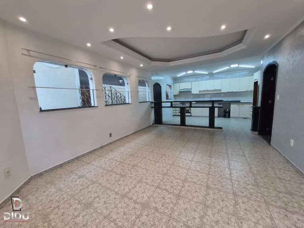 Casa, 3 quartos, 319 m² - Foto 1