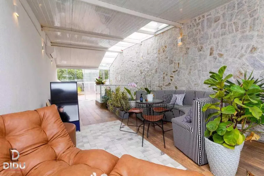 Casa, 3 quartos, 210 m² - Foto 2