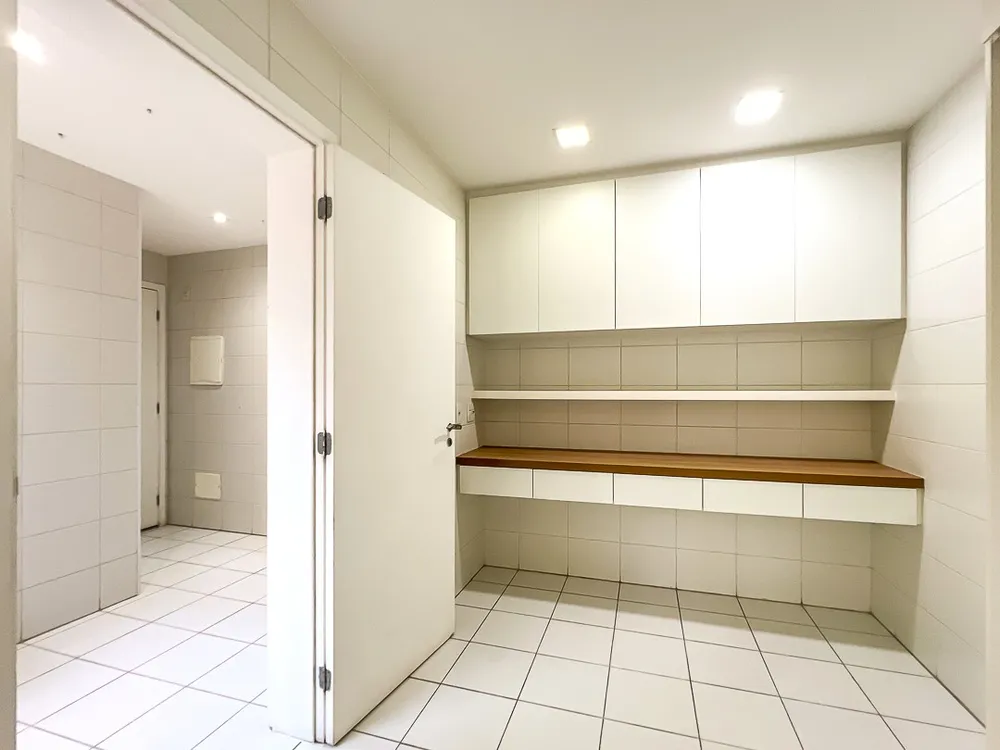 Apartamento, 3 quartos, 150 m² - Foto 2