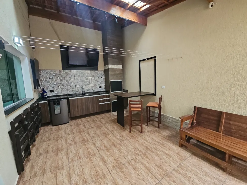 Casa, 3 quartos, 178 m² - Foto 1