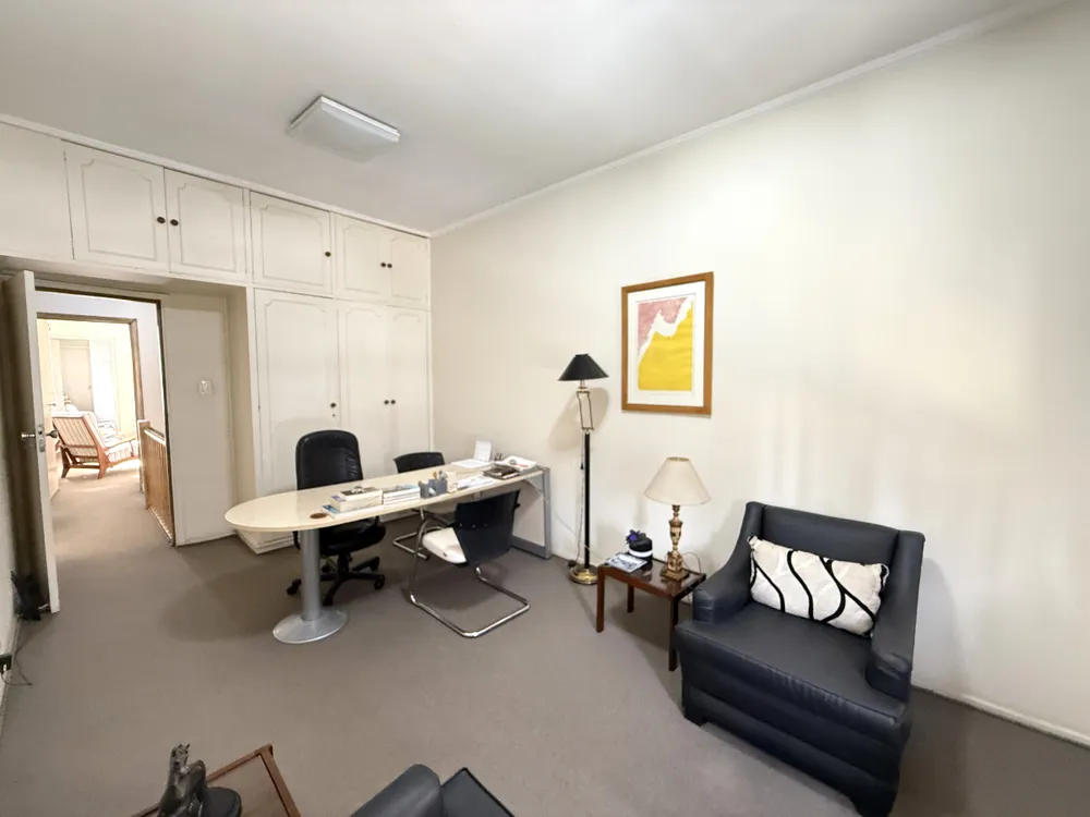 Casa, 9 quartos, 213 m² - Foto 2