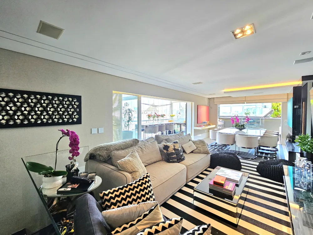 Cobertura, 4 quartos, 305 m² - Foto 2