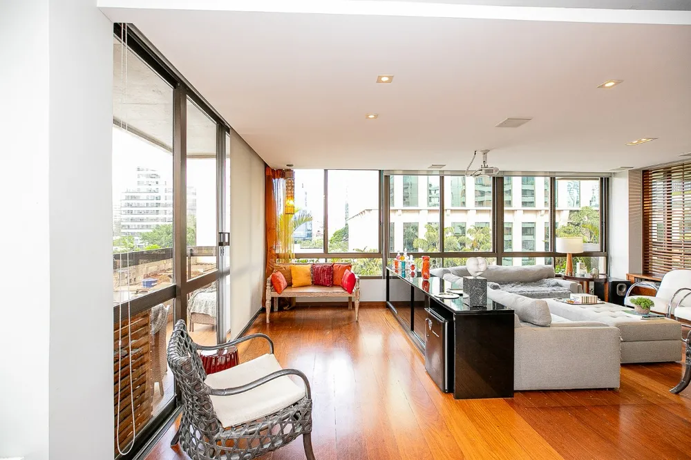 Apartamento, 3 quartos, 225 m² - Foto 2